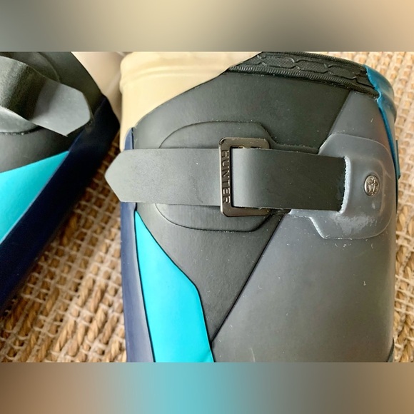 Hunter Blue and Gray Boots - SZ 6 - Picture 12 of 13